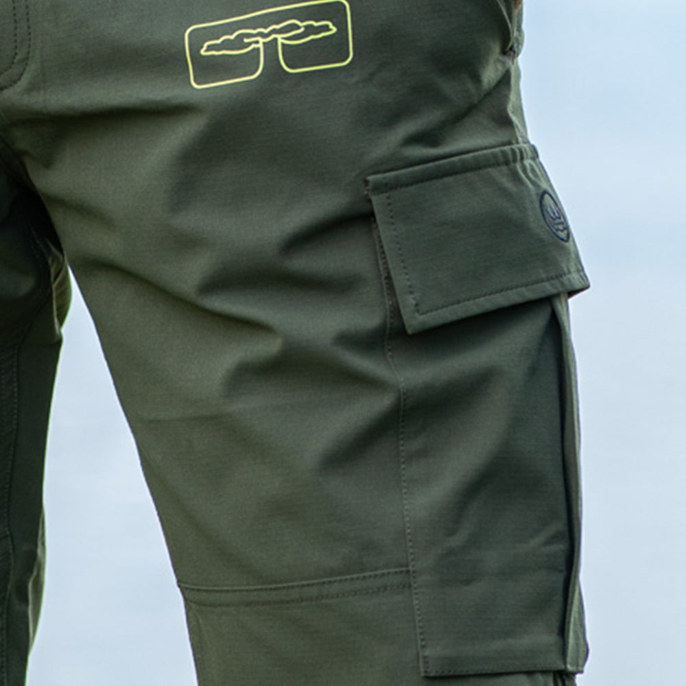 UNCUFFED CARGOS